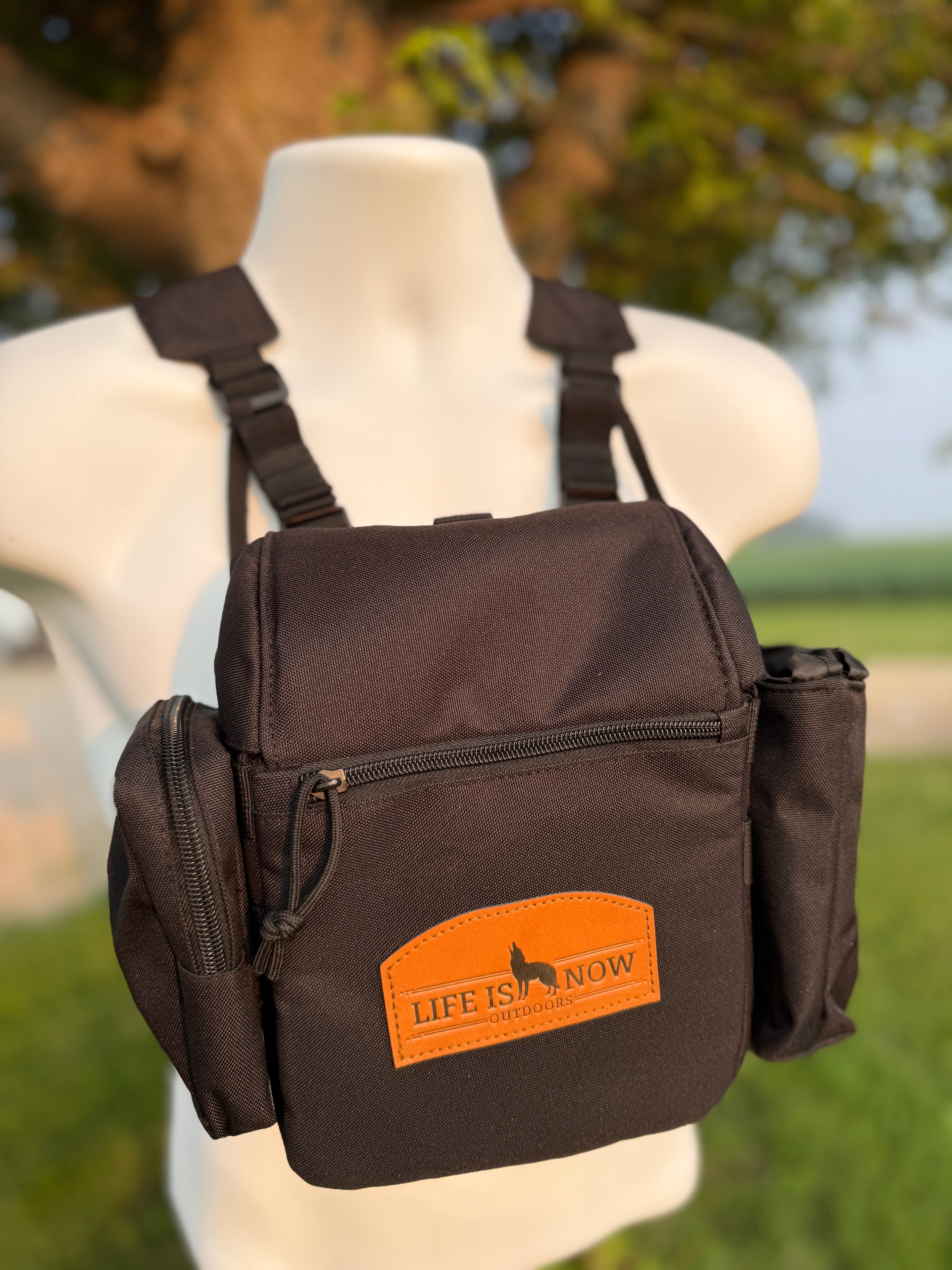LIFE IS NOW OUTDOORS PREDATOR HUNTING BINOCULAR CHEST PACK-BINO