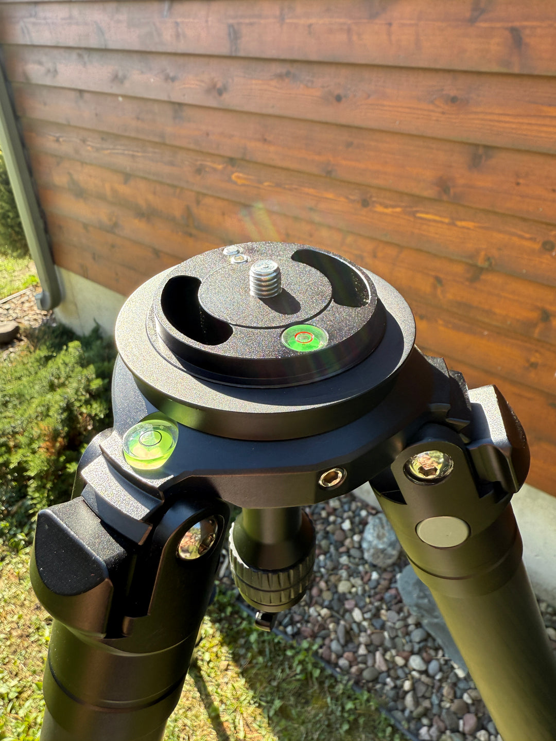 Life is Now Outdoors Carbon Fiber 3 Section Tripod