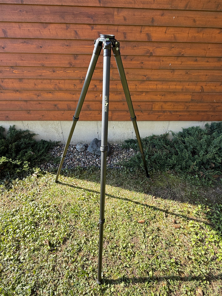 Life is Now Outdoors Carbon Fiber 3 Section Tripod