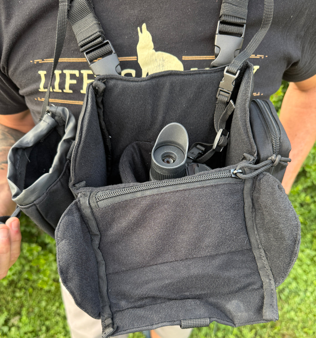 LIFE IS NOW OUTDOORS PREDATOR HUNTING BINOCULAR CHEST PACK-BINO HARNESS V 2.0 MULTI CAM