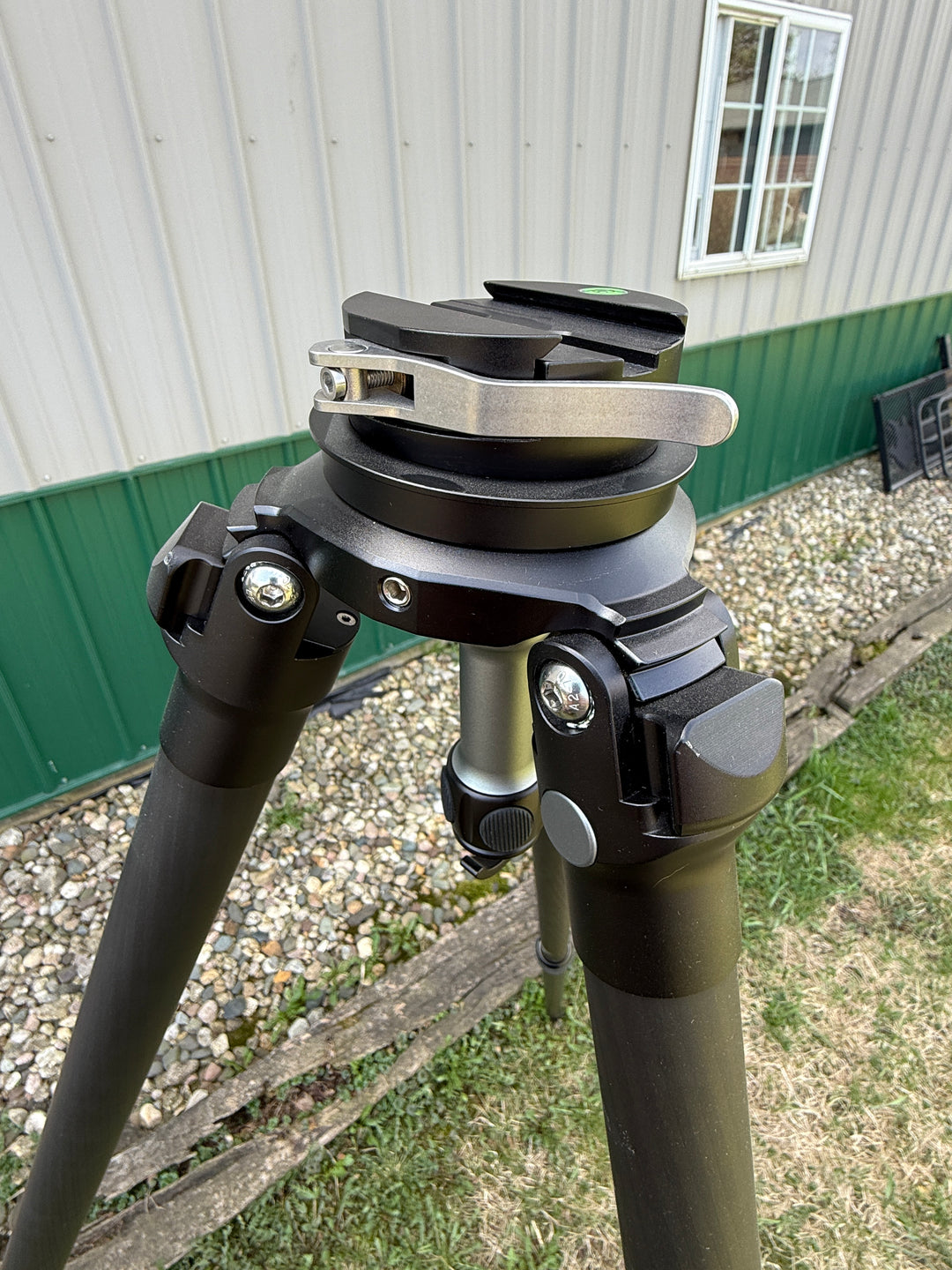 Manbilly 2 Section Inverted Carbon Fiber Tripod with Level Head