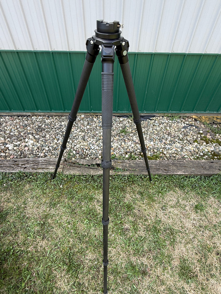 Manbilly 4 Section Carbon Fiber Tripod with Level head