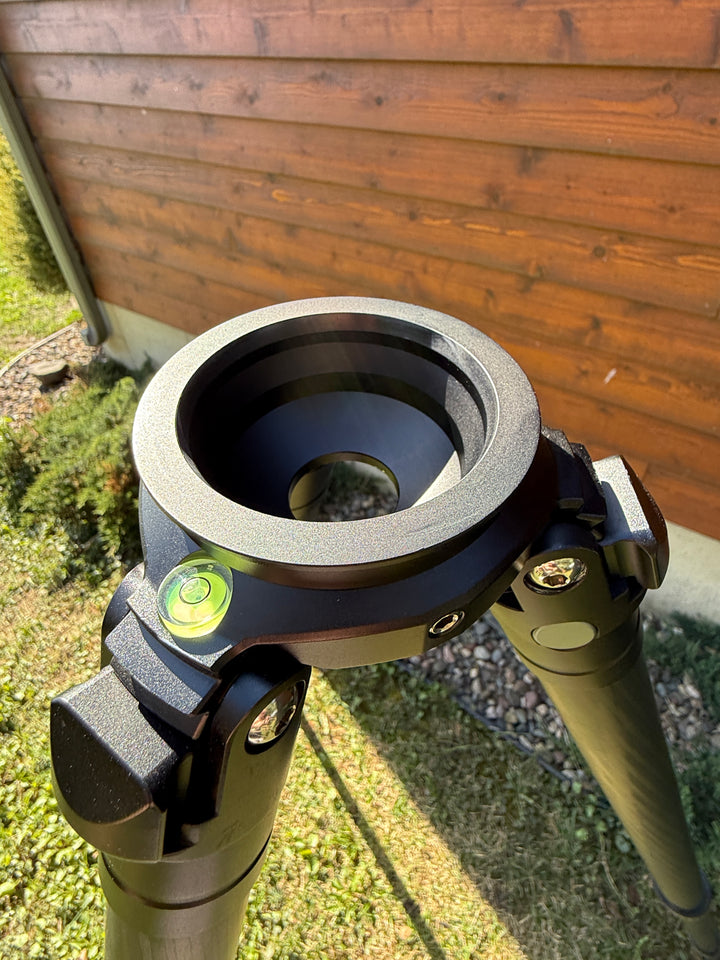 Life is Now Outdoors Carbon Fiber 3 Section Tripod