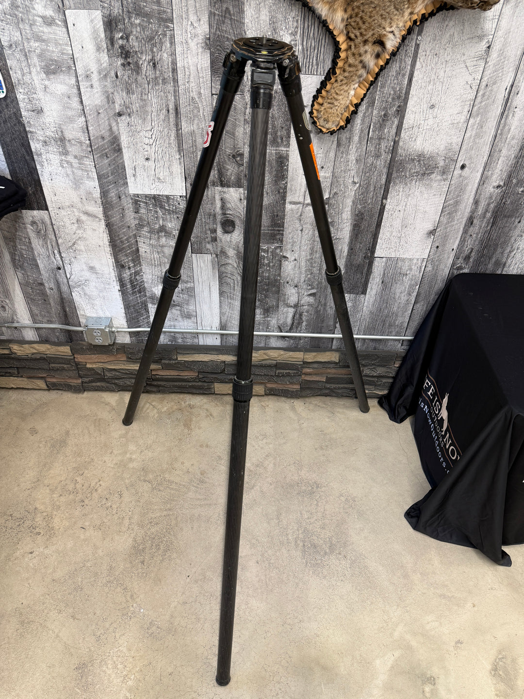 Pre owned Warrior Commander 2 section Inverted Carbon Fiber Tripod