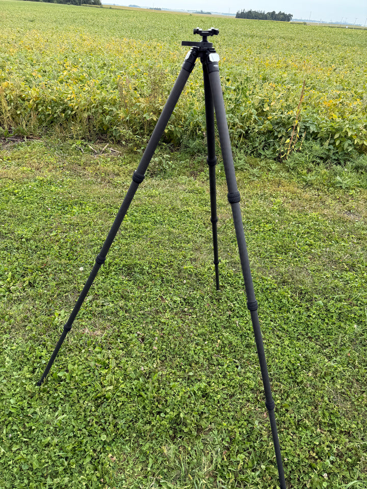 LiniGear HT-324C Lightweight Carbon Fiber tripod with locking ball head