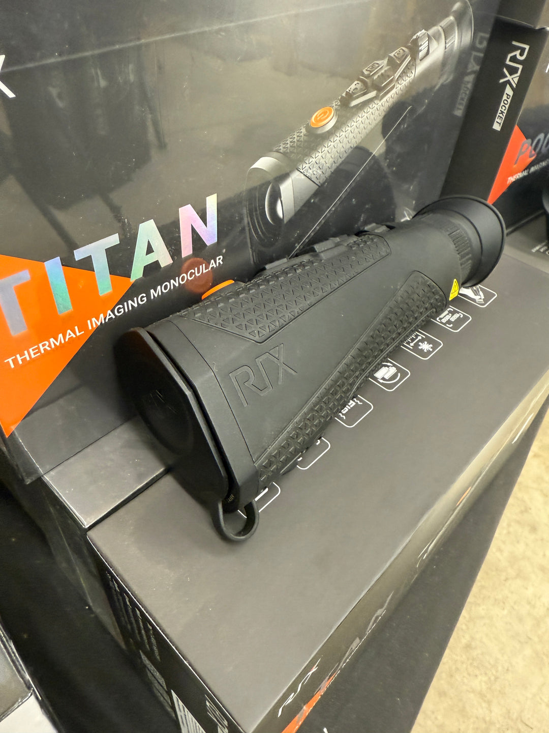 Rix Titan T3 384 Scanner with lrf and ballistic calculator Shop Demo (full warranty applies)