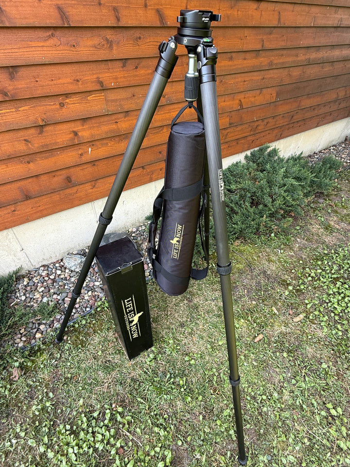 Life is Now Outdoors Carbon Fiber 3 Section Tripod with Leofoto YB-75LRC Level Head